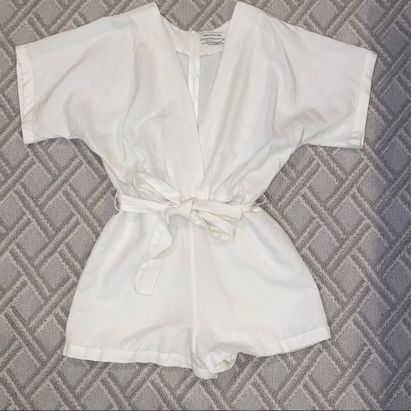 Urban Outfitters linen blend white shorts romper w/ tie belt size 10 - Picture 1 of 8